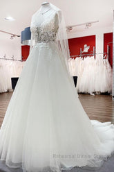 Elegant Long A-line V Neck Tulle Lace Open Back Wedding Dresses